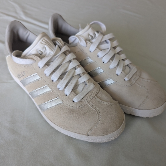 Adidas Gazelle Women's Spikeless Golf Shoes - Picture 5 of 16